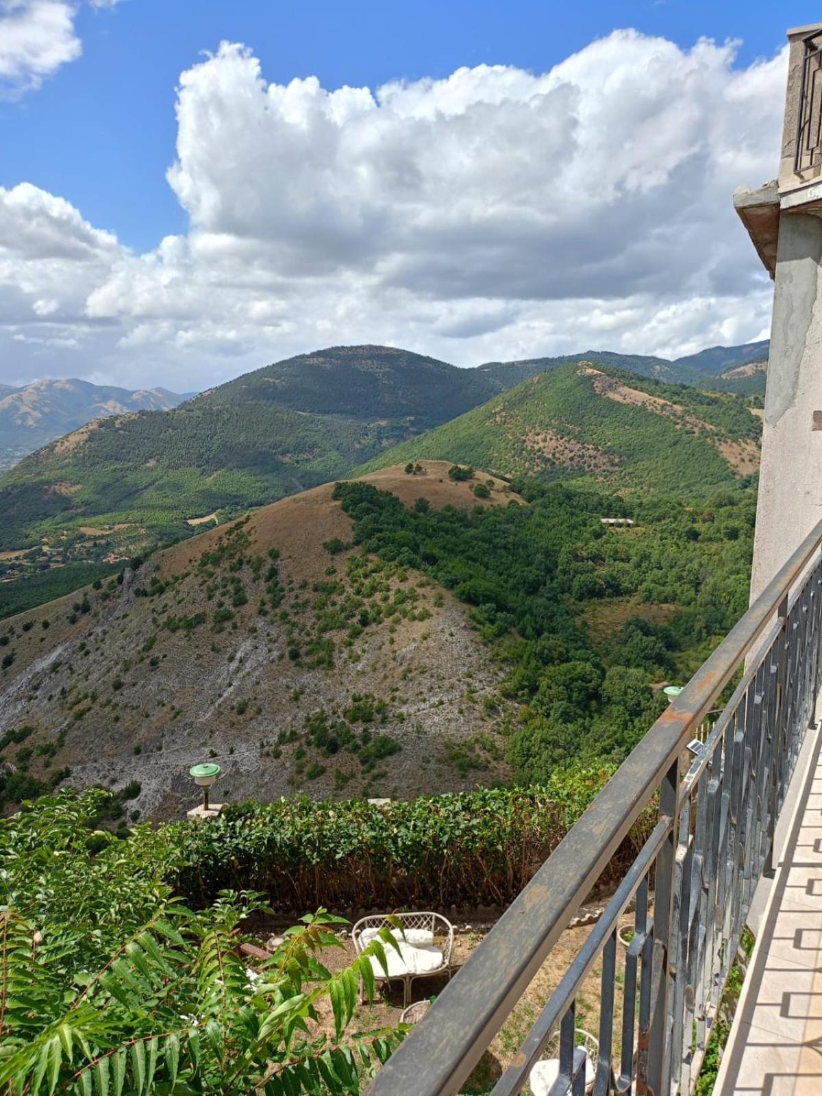 Вилла Locazione Turistica" La Rupe" Marsicovetere Экстерьер фото